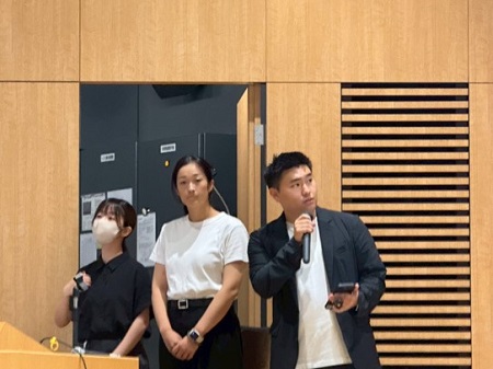 安岡ゼミの「COMPLEX」（参加賞）の発表